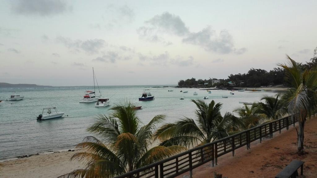 La Francaise Pereybere Beach Exterior foto